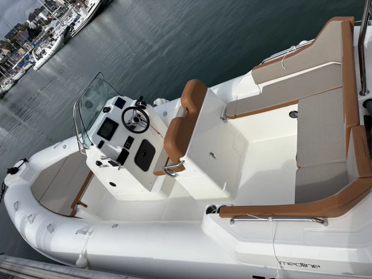 Yacht hire La Trinité-sur-Mer cheap Medline 6.8