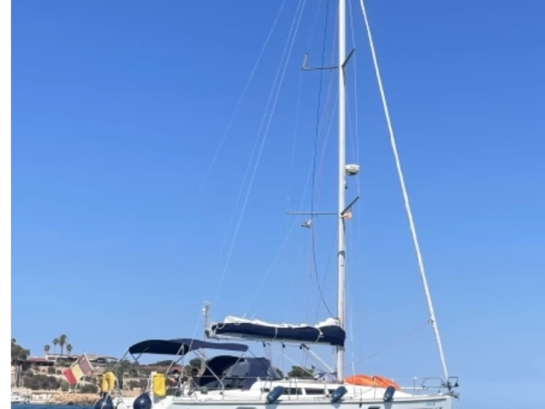 Sailboat to hire Torrevieja at the best price