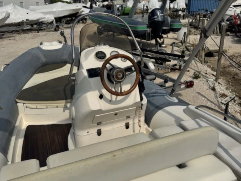 Arimar Arimar 580 charter bareboat or skippered in  Hyères