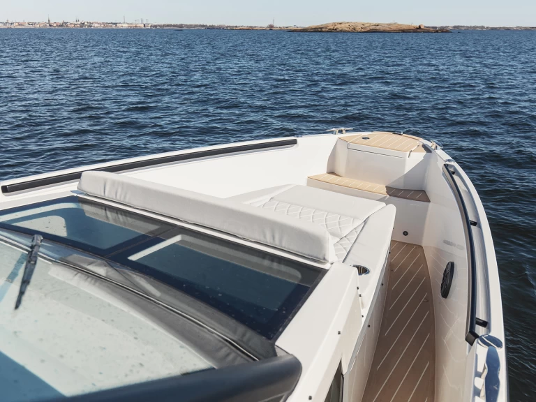 Yacht hire Split cheap Saxdor 320 GTO