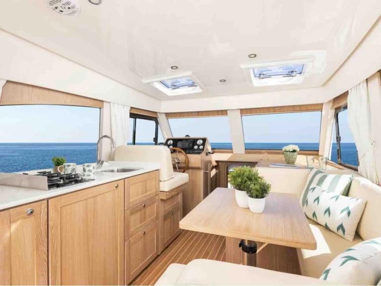 Yacht charter Cavalaire-sur-Mer - sasga 34 HT on SamBoat
