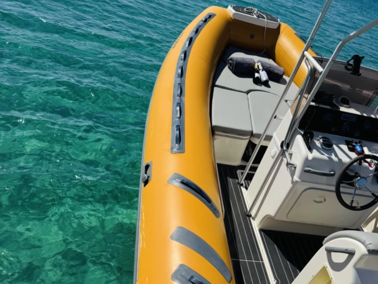 Hire RIB SEVEN FIFTY  with a boat licence