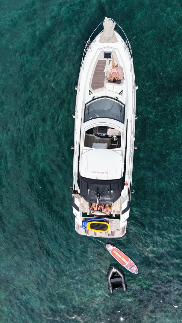 Yacht hire Golfe-Juan cheap Gran Turismo 46