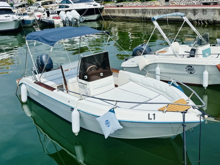 Motorboat to hire Sanremo at the best price