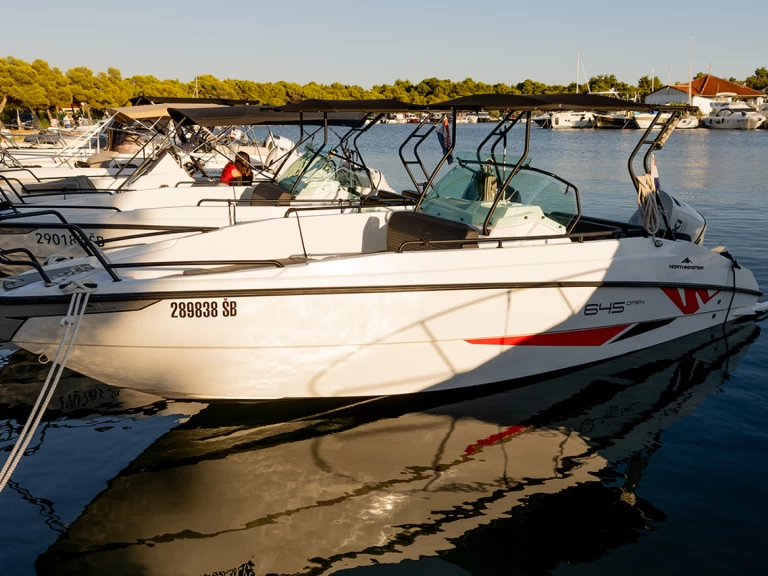 Yacht hire Šibenik cheap Northmaster 685 Cruiser