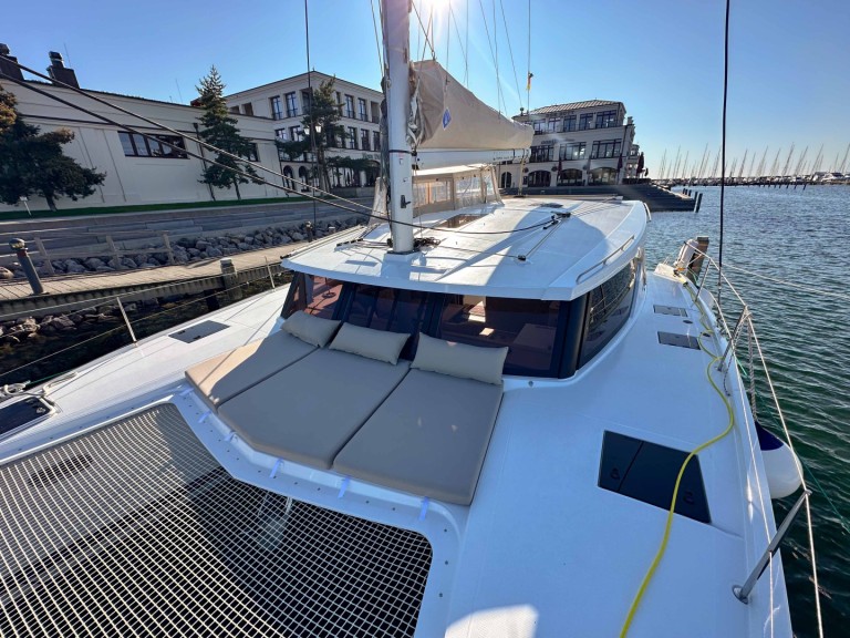 Hire a Fountaine Pajot Isla 40 Rostock