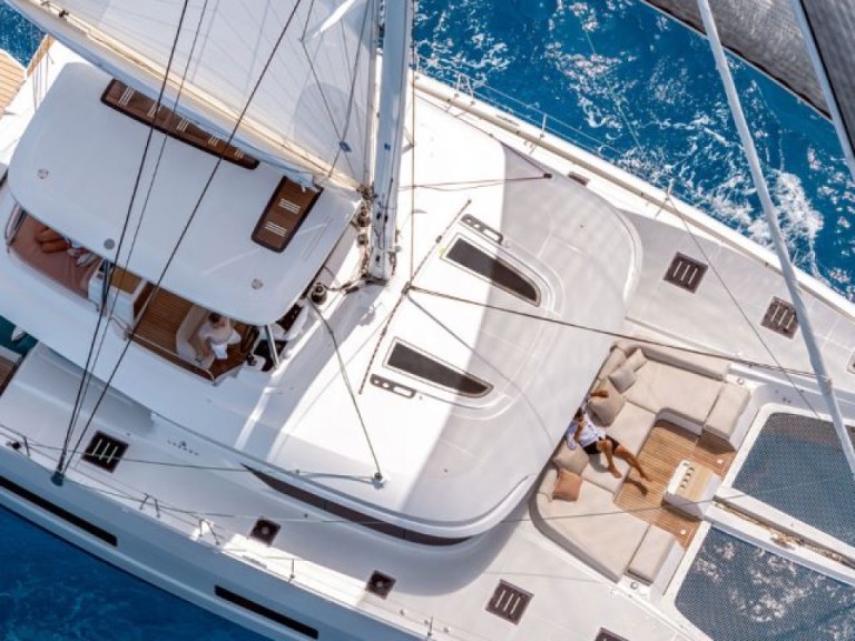 Catamaran to hire Palma de Mallorca at the best price