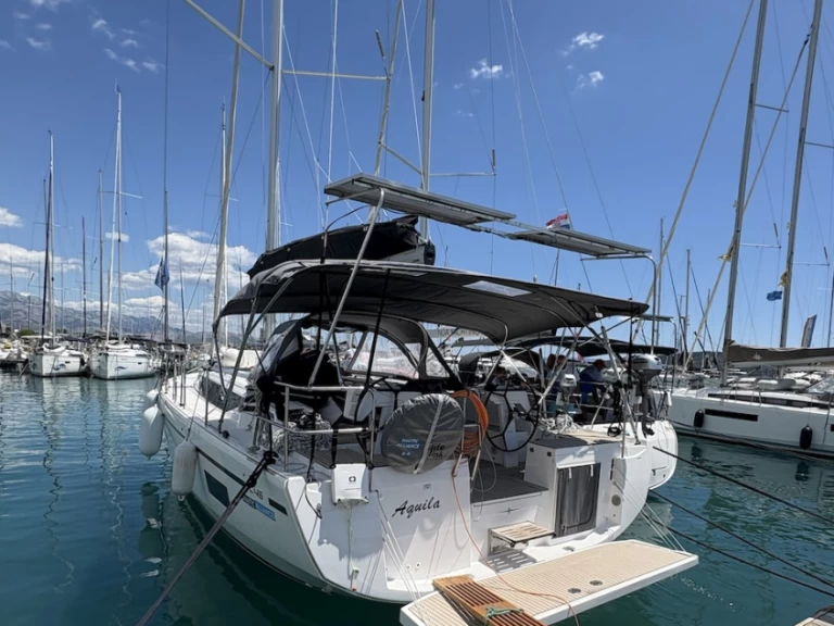 Yacht charter Kaštela - Bavaria Bavaria C46 on SamBoat