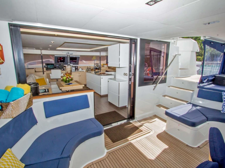 Hire Luxury Yacht Fountaine Pajot with a boat licence