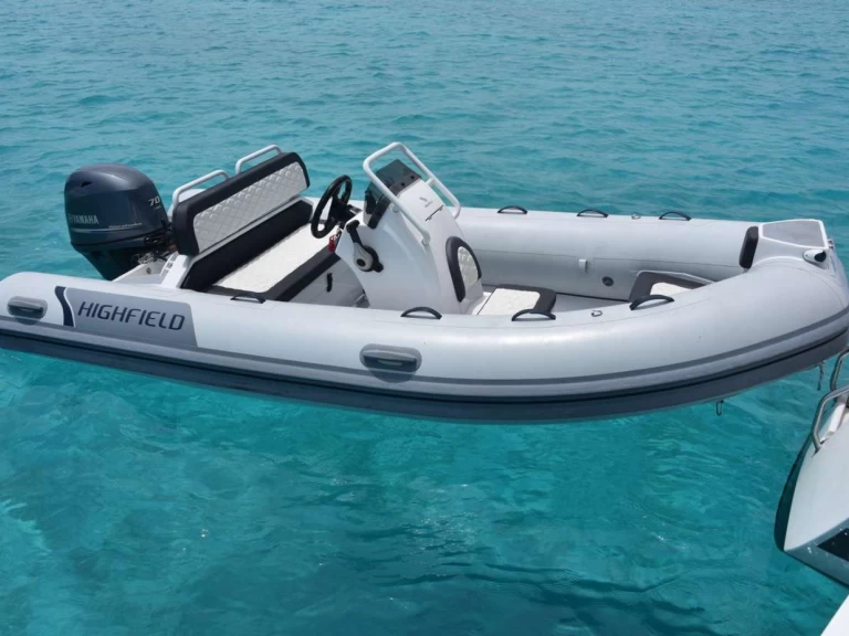 Luxury Yacht to hire Puerto Rico at the best price