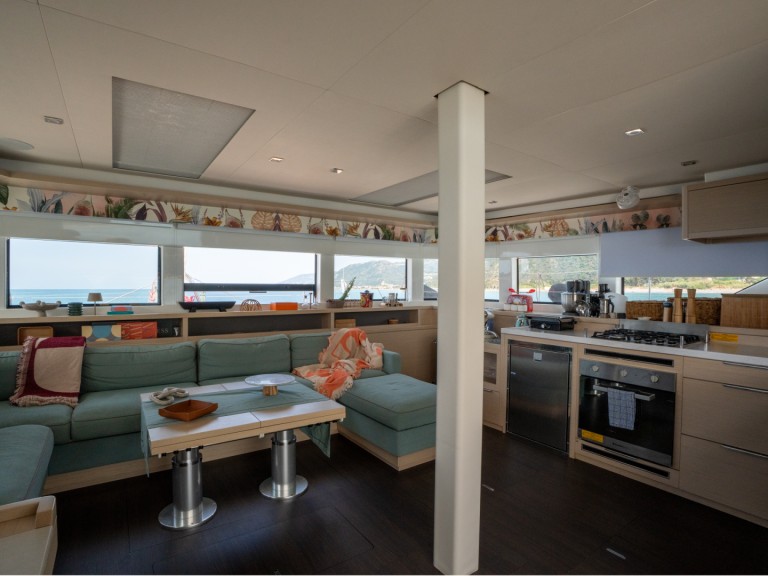 Charter a Lagoon Lagoon 55 in Capo d'Orlando on Samboat