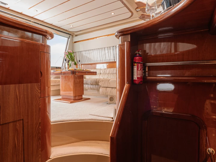 Motorboat hire in Glyfada - Ferretti Ferretti 165 Fly