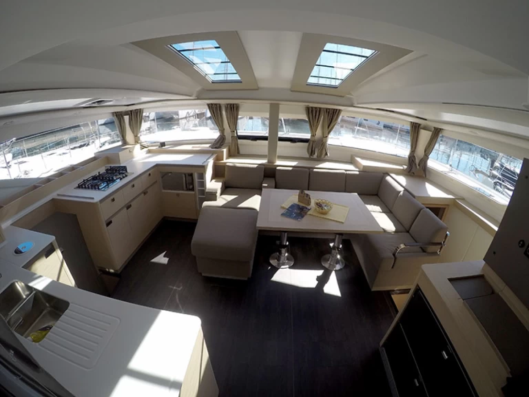 Hire a Fountaine Pajot Elba 45 Šibenik