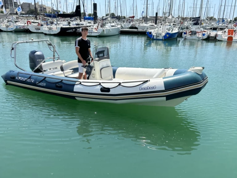 Yacht hire La Rochelle cheap Sunrider 650