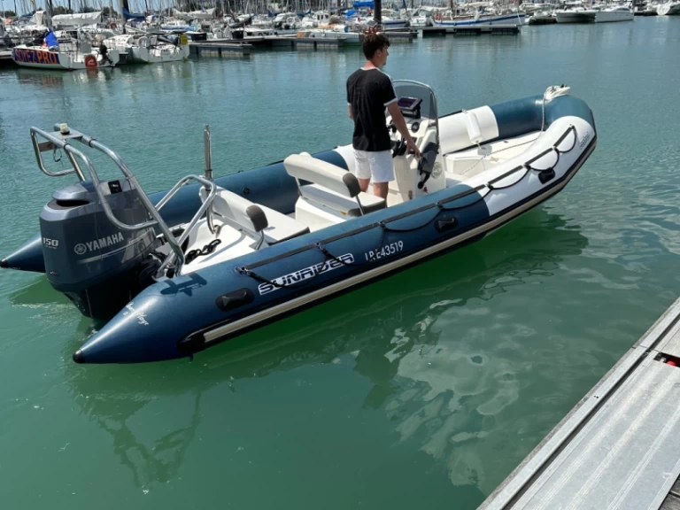 RIB hire in La Rochelle - Bombard Sunrider 650