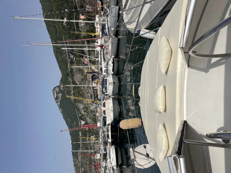 Hire a Cranchi Zaffiro 34 Salerno