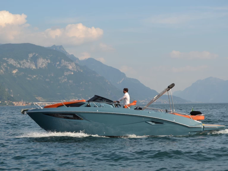 Yacht hire Menaggio cheap E30 Endurance