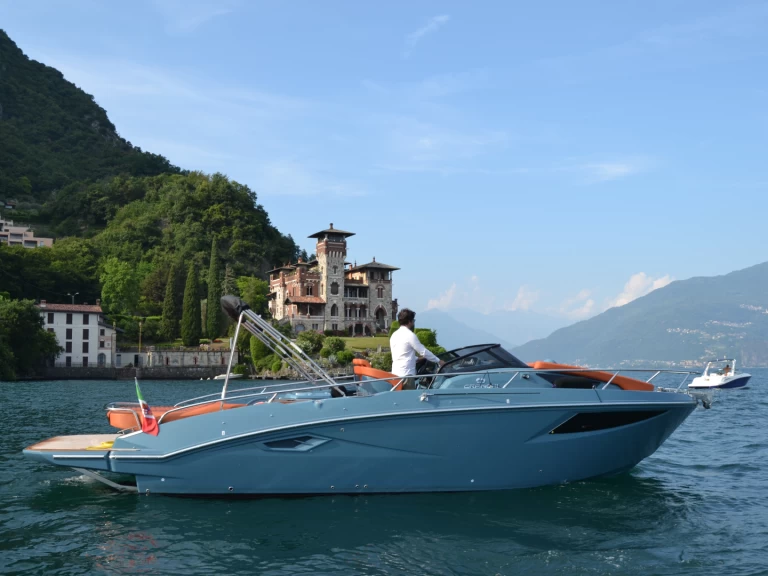 Motorboat hire in Menaggio - Cranchi E30 Endurance