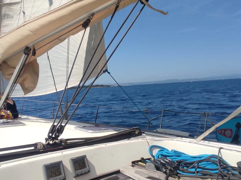 Yacht charter Port de Hyères (St Pierre) - Dufour Dufour 485 Grand Large on SamBoat