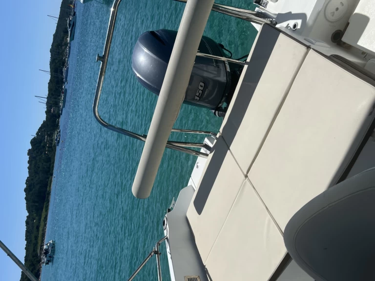 Hire Motorboat with or without skipper Bénéteau Hyères