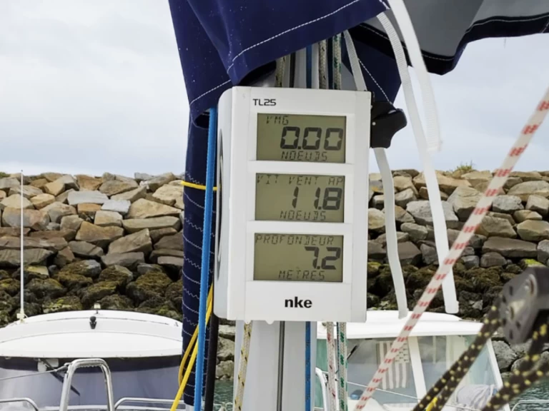 Yacht hire Port-Haliguen cheap First 27.7