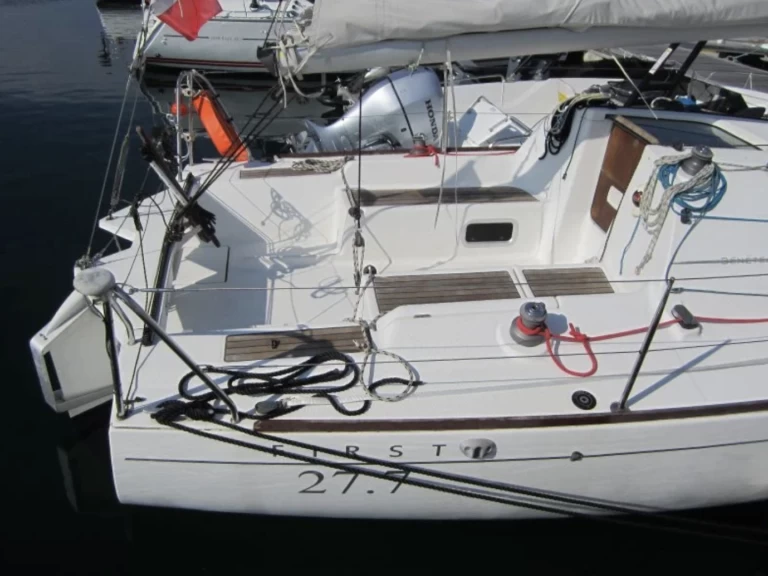 Sailboat to hire Port-Haliguen at the best price