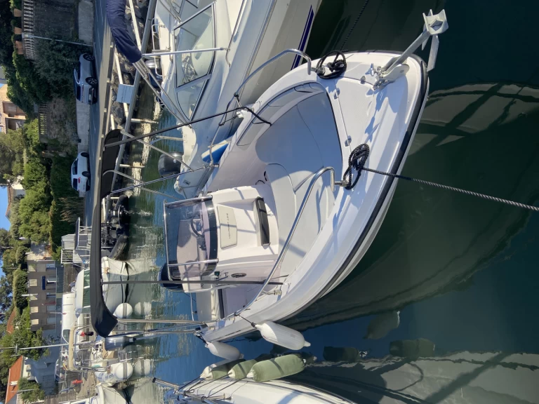 Ranieri Voyager 19 S charter bareboat or skippered in  Fréjus