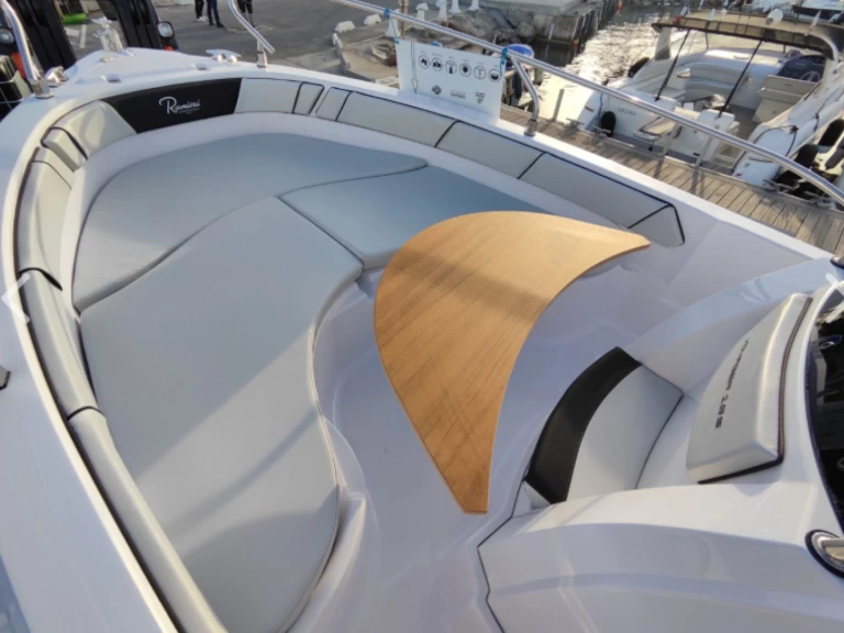 Yacht charter Fréjus - Ranieri Voyager 19 S on SamBoat