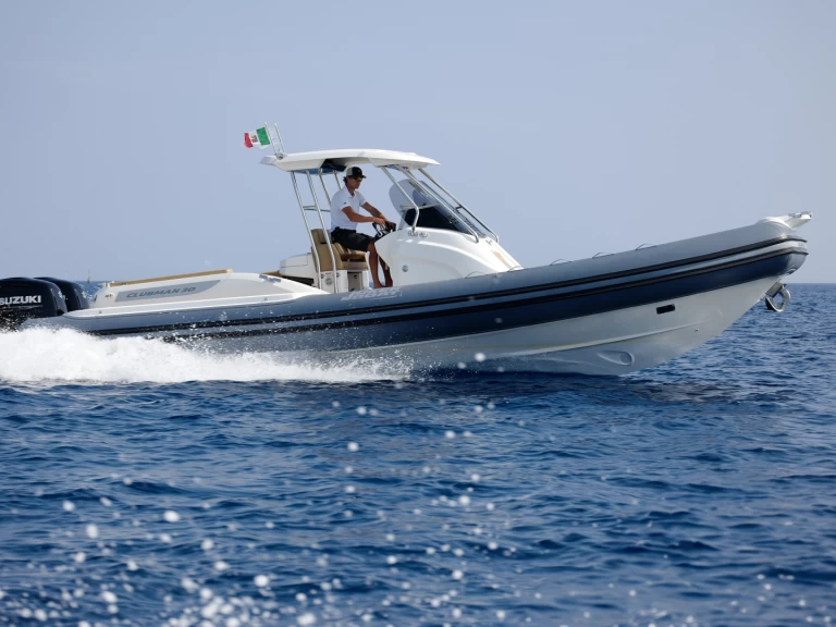 Yacht hire Porto Cervo cheap Clubman 30