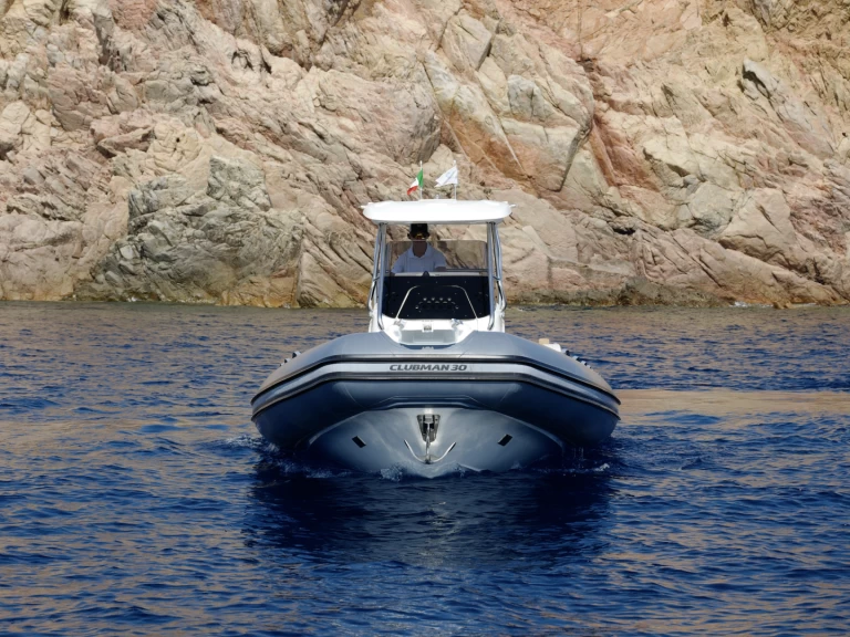 Yacht hire Porto Cervo cheap Clubman 30