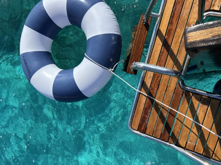 Motorboat hire in Palau - Salpa Vesuvio