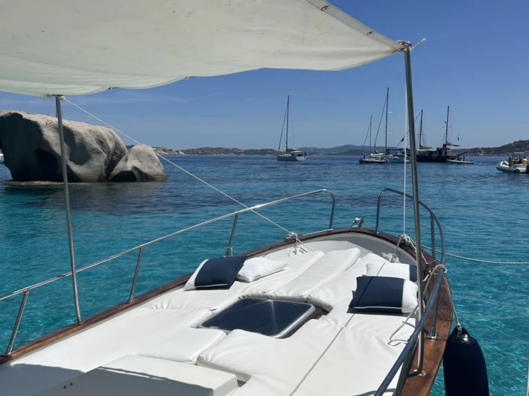 Charter a Salpa Vesuvio in Palau on Samboat