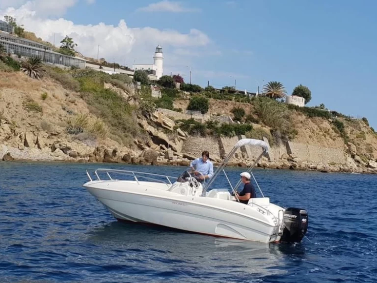 Motorboat to hire Imperia at the best price
