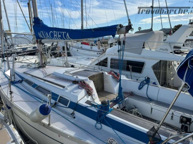 Yacht charter Sanremo - Cantiere Del Pardo Grand Soleil 343 on SamBoat