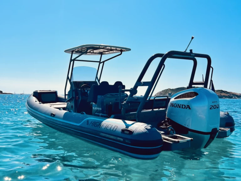 Hire RIB Highfield with a boat licence