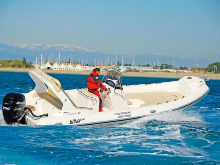 Hire RIB Nuova Jolly with a boat licence