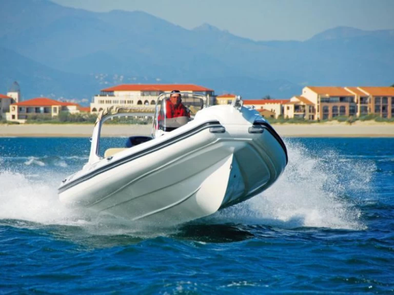 Nuova Jolly Blackfin 25 Elegance charter bareboat or skippered in  Bol