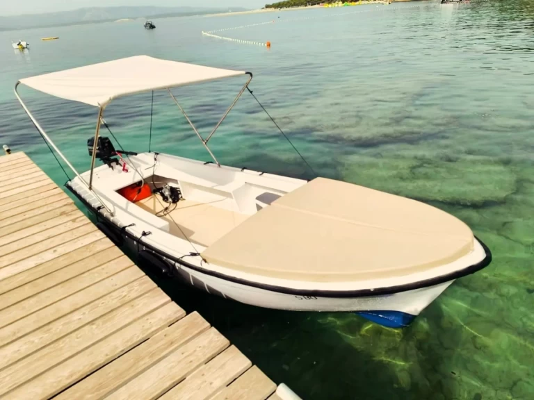 Motorboat hire in Bol - Pasara Pasara