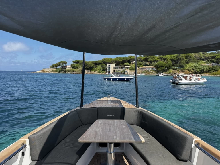 Hire Motorboat Fjord with a boat licence