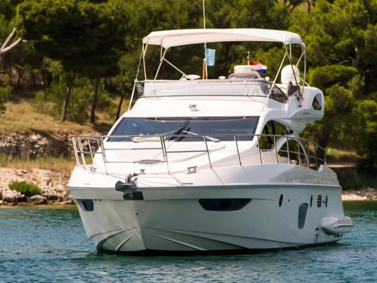 Hire a Azimut Azimut 47 Fly Antibes