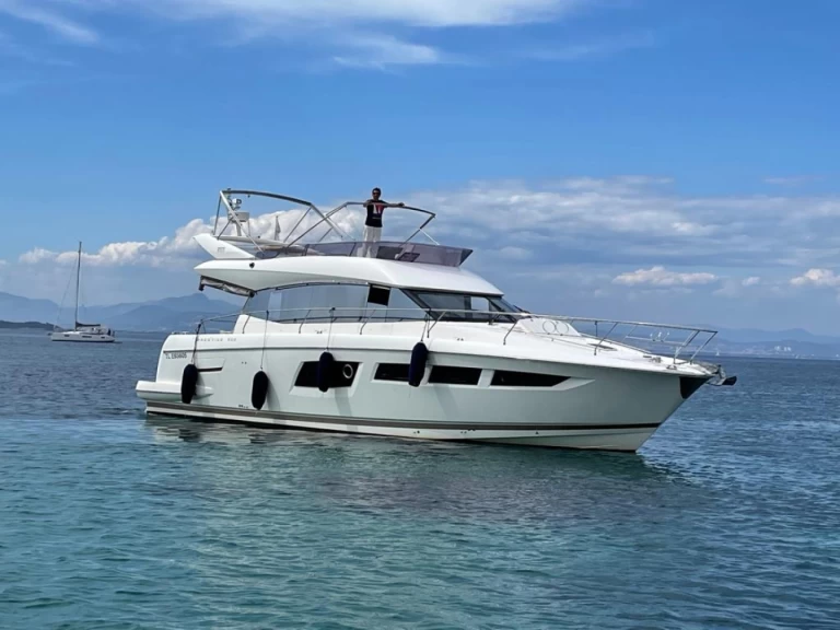 Motorboat hire in Antibes - Prestige Prestige 500 Fly