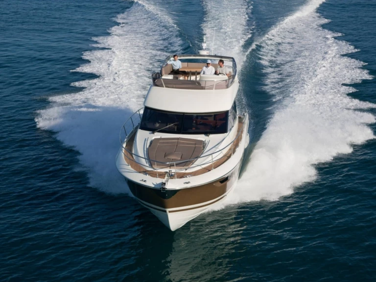 Charter a Prestige Prestige 500 Fly in Antibes on Samboat