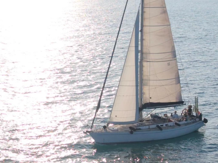 Yacht hire La Spezia cheap CANADOS 44