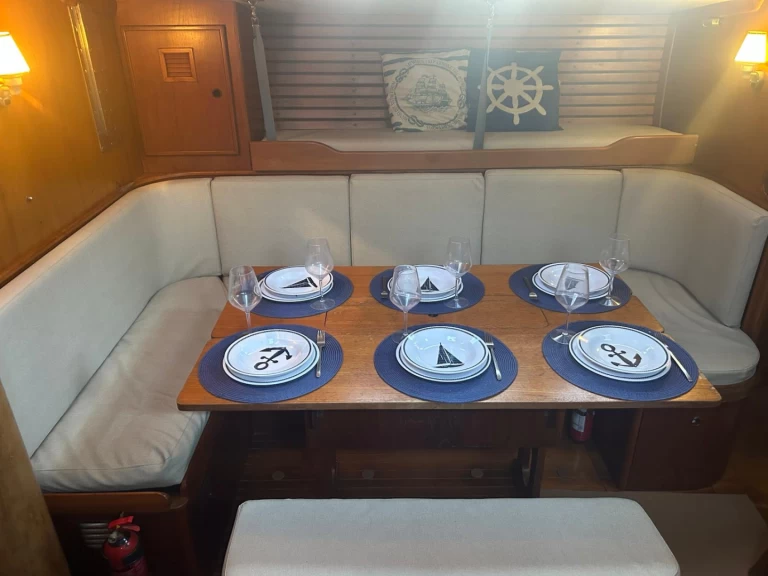 Sailboat to hire La Spezia at the best price