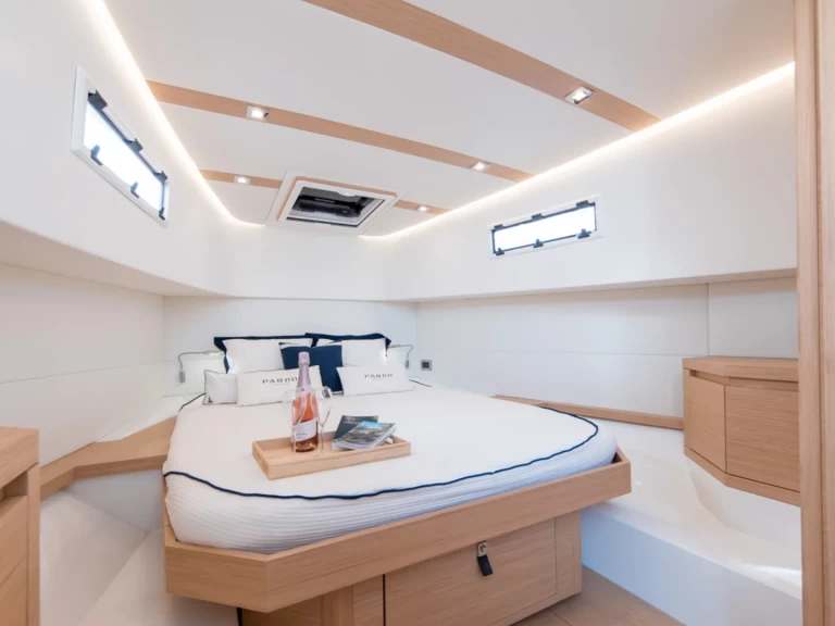 Yacht charter Beaulieu-sur-Mer - Pardo Yachts Pardo 38 on SamBoat