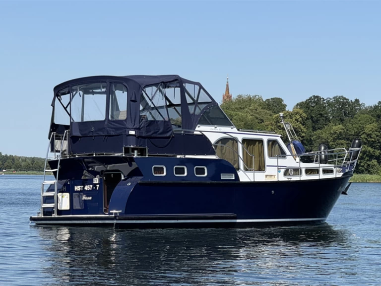 FB-Yachtcharter Pedro Skiron 35 charter bareboat or skippered in  Malchow