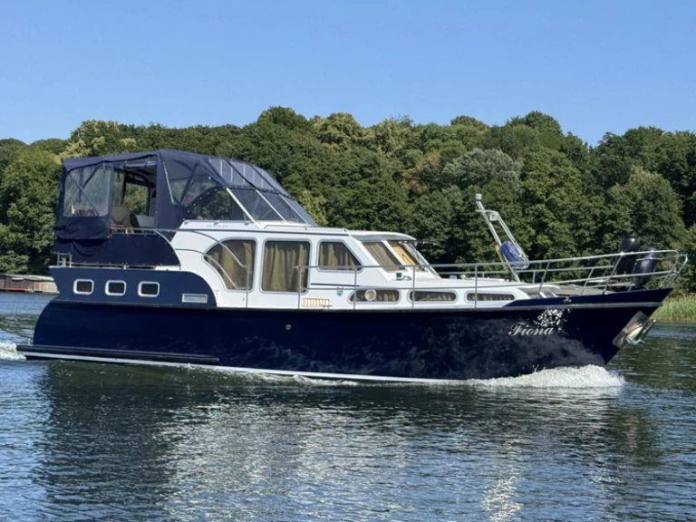 Hire a FB-Yachtcharter Pedro Skiron 35 Malchow