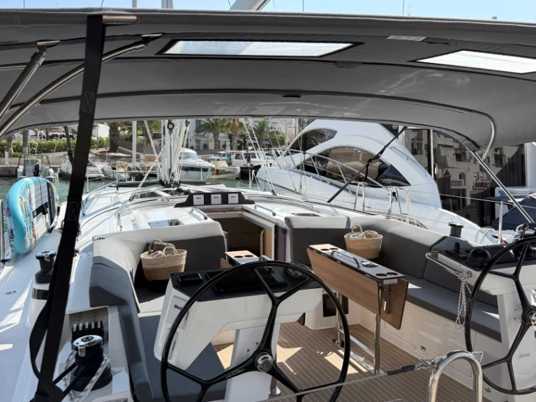 Hire a Bavaria Bavaria C46 Cala d'Or