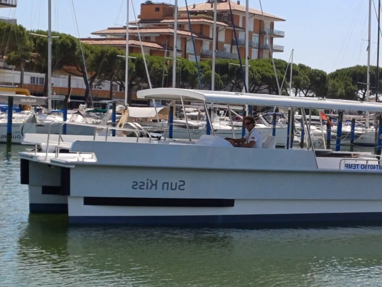 Motorboat to hire Caorle at the best price