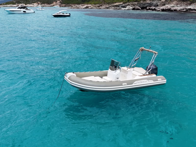 Hire RIB with or without skipper Capelli Saint-Florent
